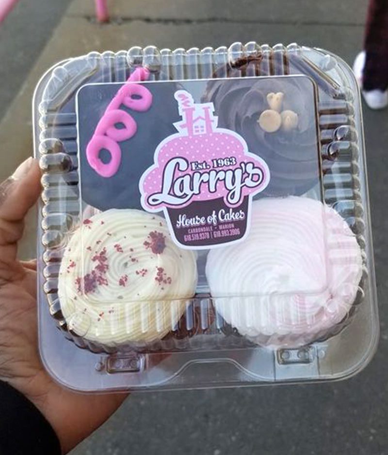 Cupcakes in to go box - Larry's House of Cakes, Marion, Illinois