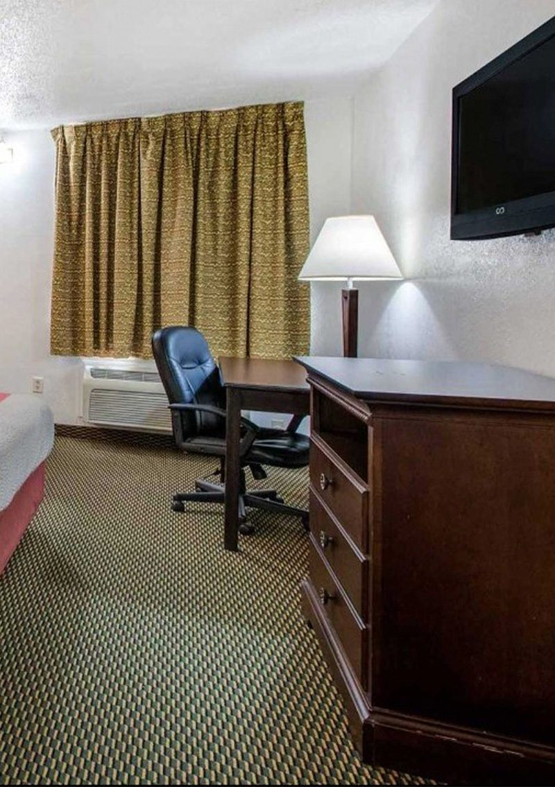 Motel 6 desk in room