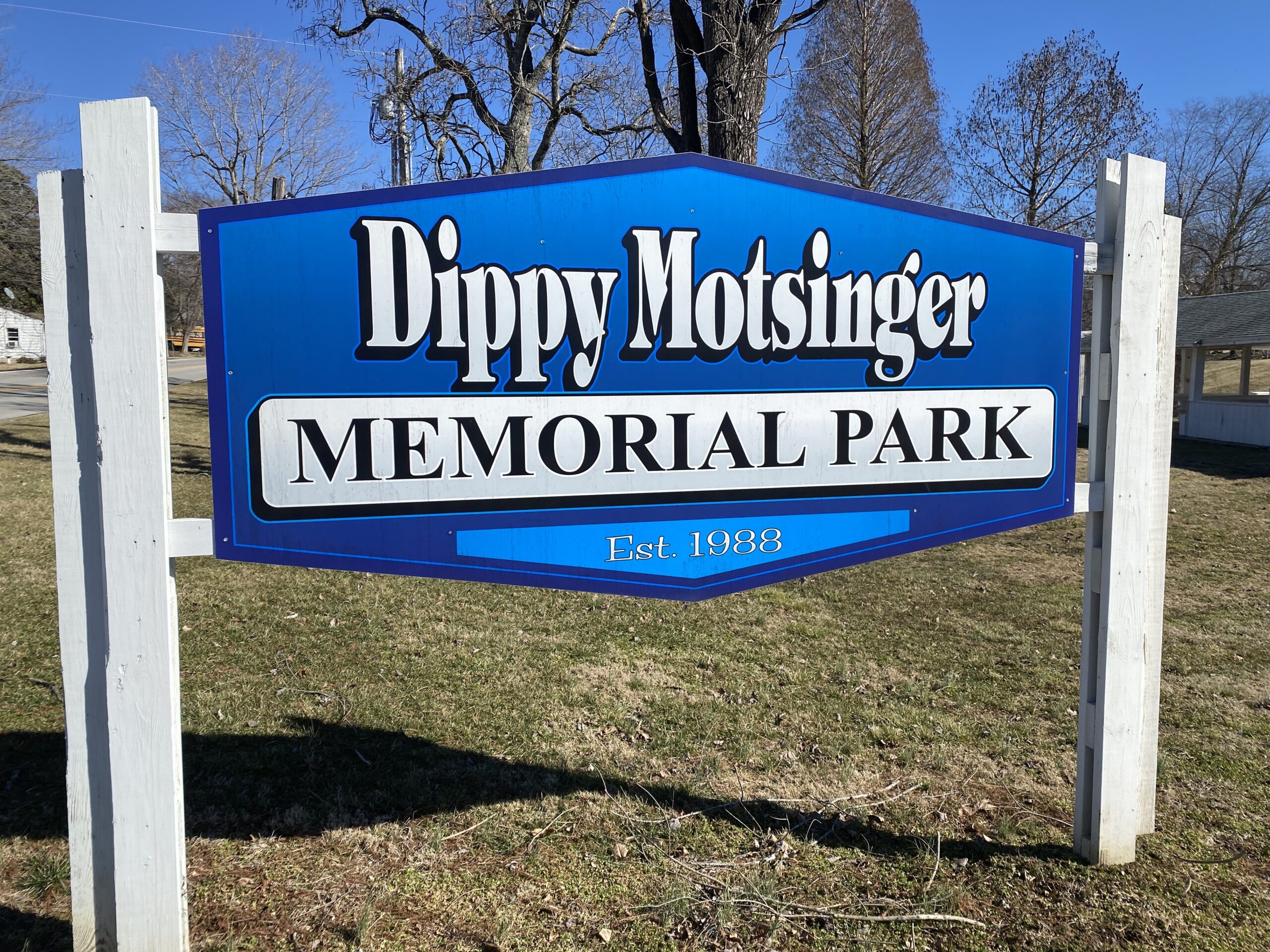 dippy-motsinger-memorial-park-sign-creal-springs-illinois
