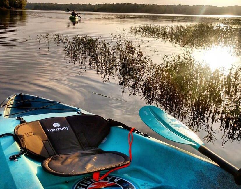 fisheye-kayaks-sunset-carterville-illinois