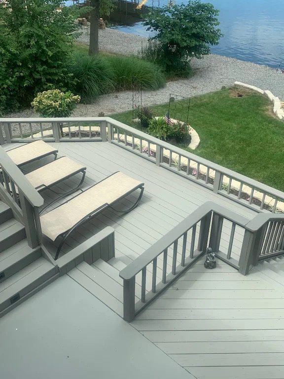 skipping-stones-outdoor-lounge-chairs-patio-deck-creal-springs-illinois