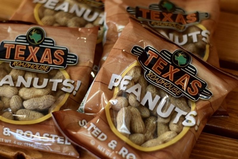 texas-roadhouse-peanuts-marion-illinois