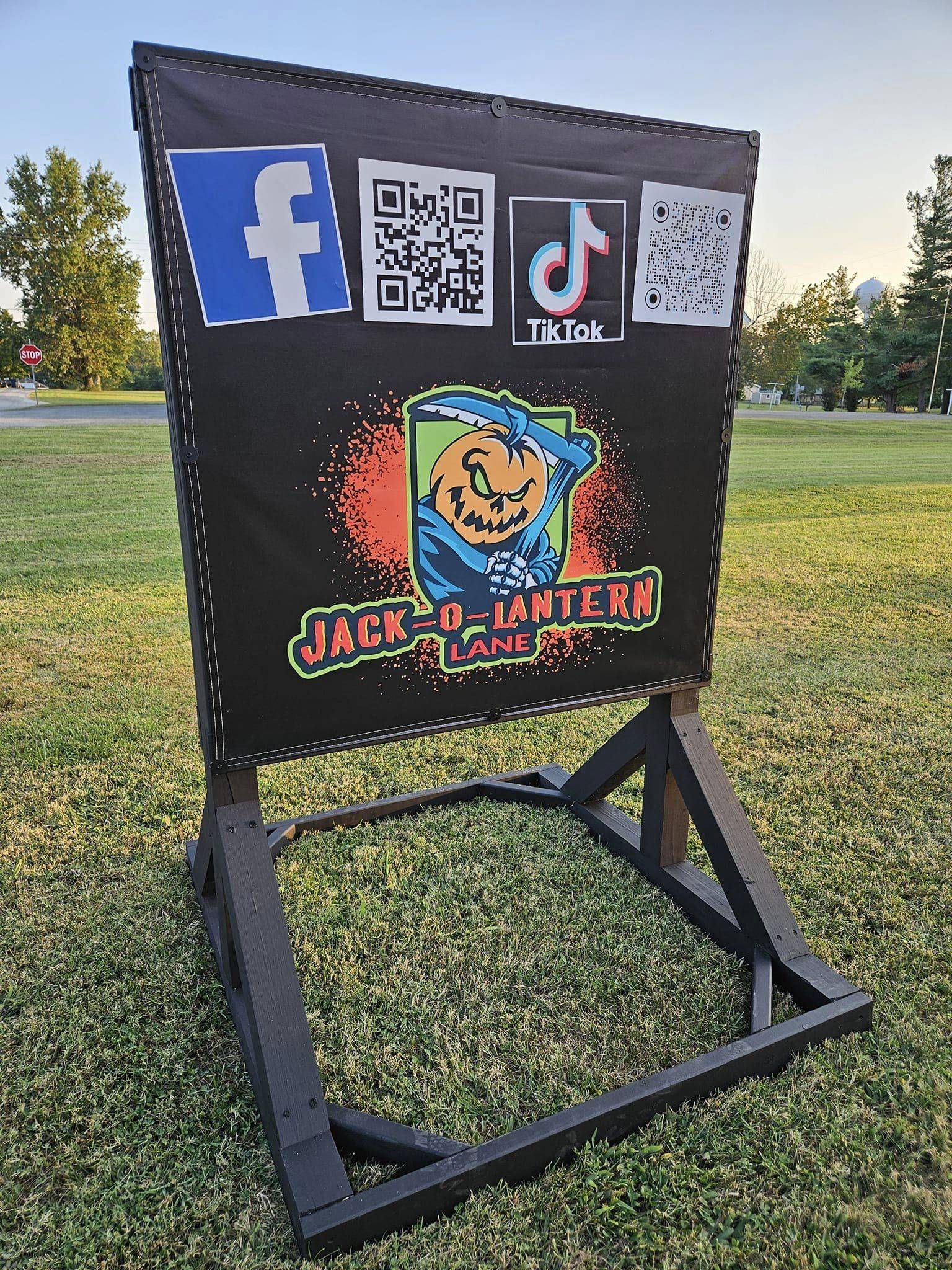 jack-o-lantern-lane-johnston-city-illinois