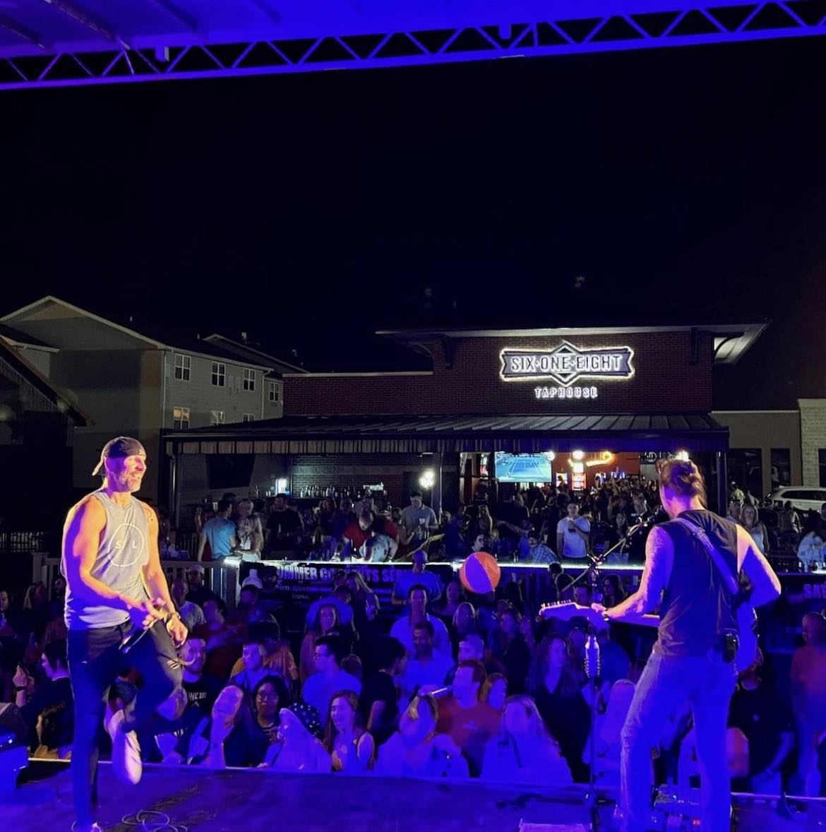 90's & 2000's Party at The Cross-Eyed Bear - visitSI