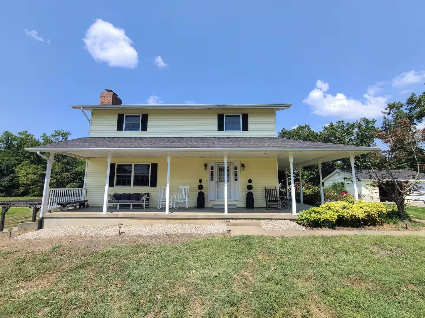 the-refuge-exterior-carterville-southern-illinois